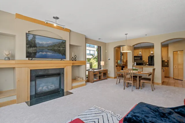 $385,000 | 290 Spring Street, St. Paul, MN 55102