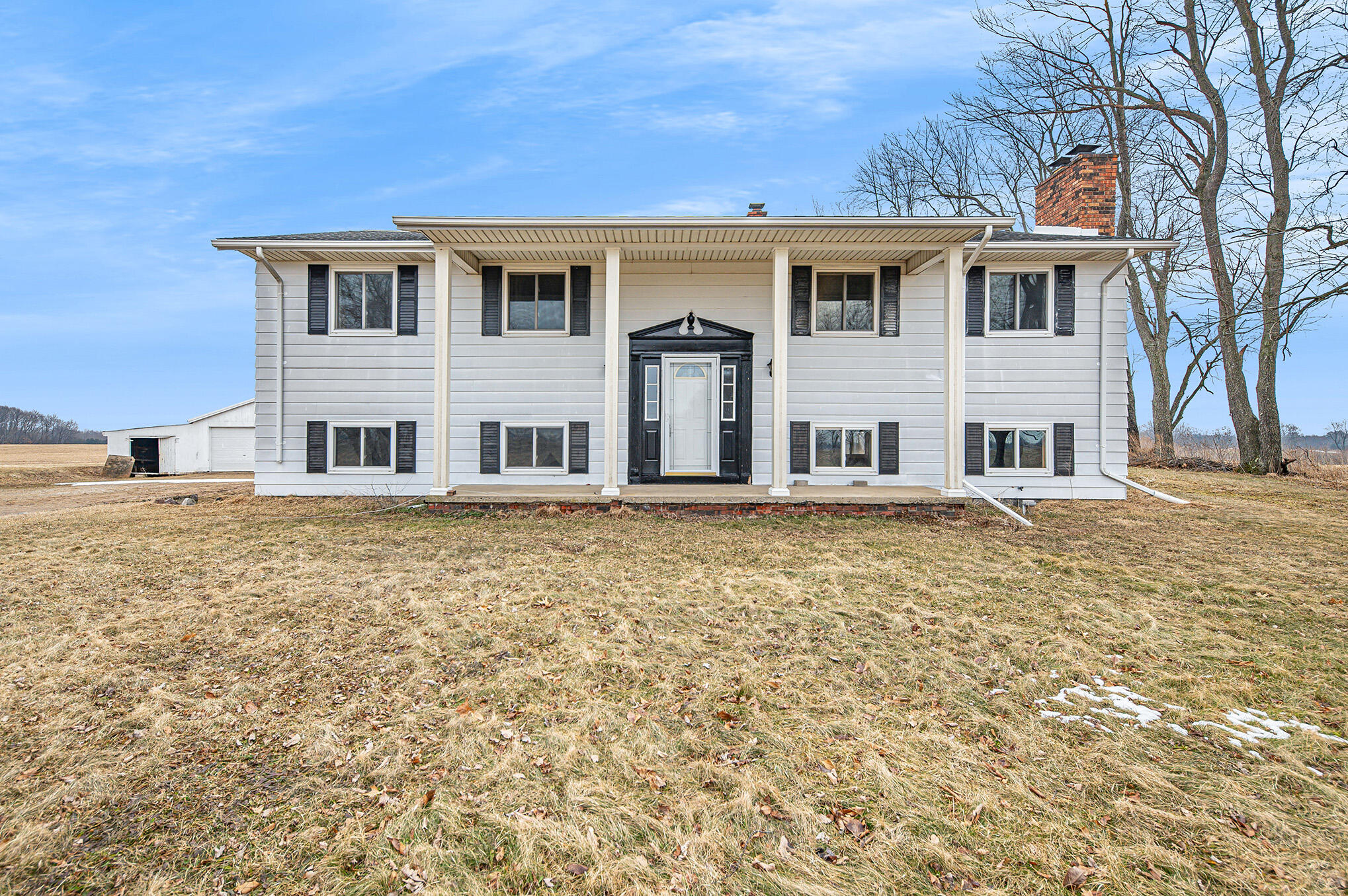 13265 Burroughs Road Delton, MI 49046 - Photo 2 of 29 Converted_92