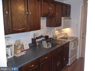 911 Kingsman Road Boothwyn, PA 19061 - Photo 3 of 6 Gallery Image 3