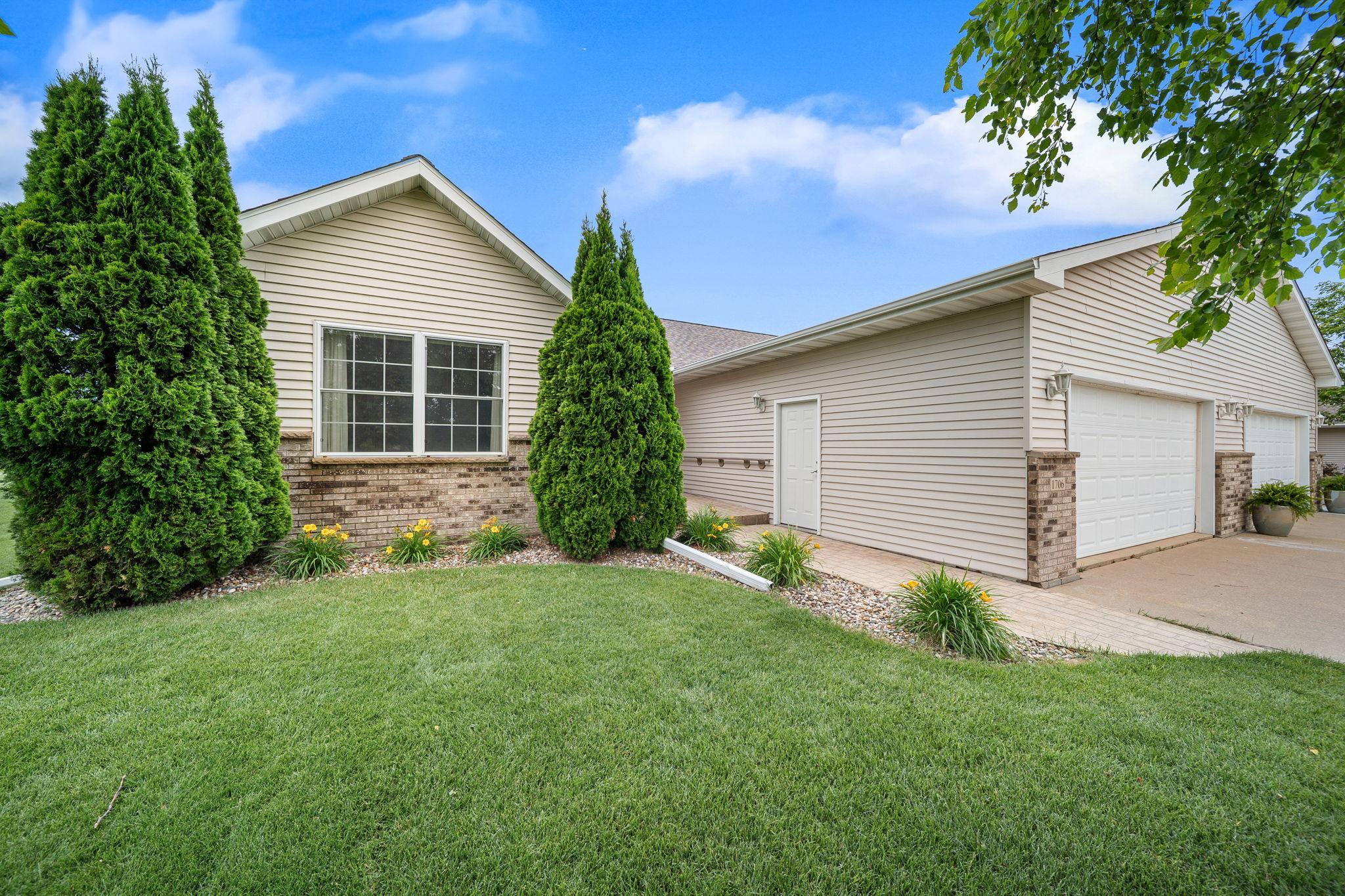 1706 22nd Avenue Southwest Austin, MN 55912 - Photo 4 of 50