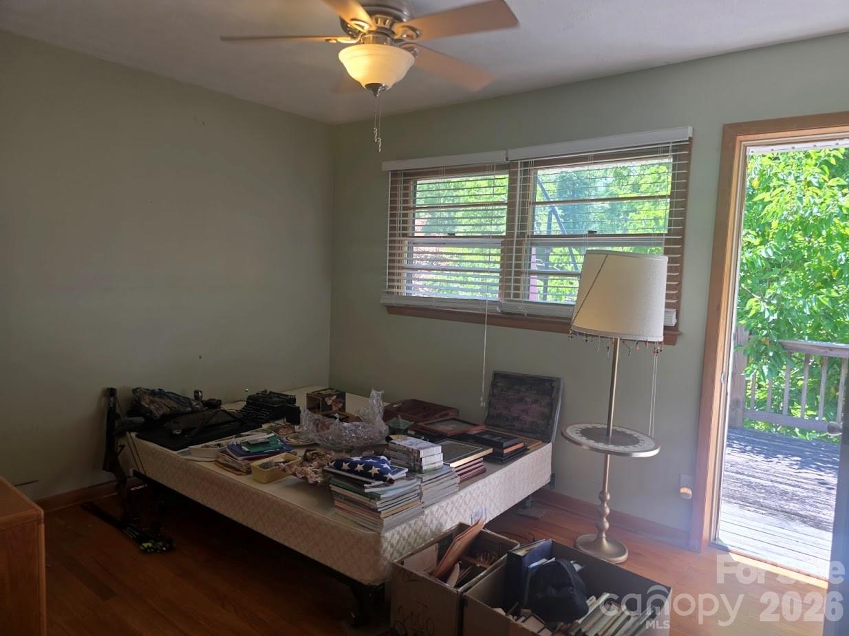 629 Willow Road Hendersonville, NC 28739 - Photo 10 of 18