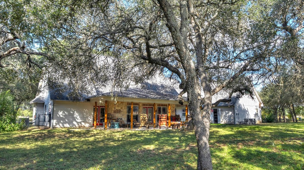 4573 Ranch Road 1120 Rio Frio, TX 78879 - Photo 6 of 70