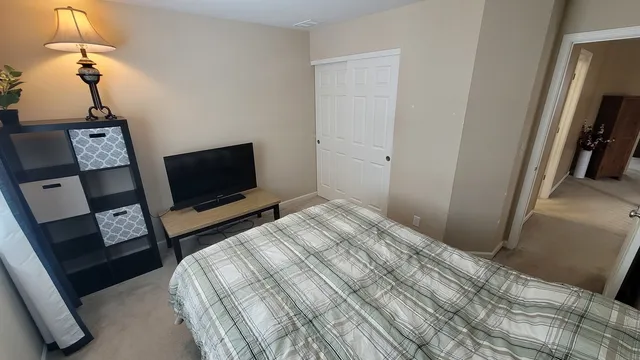 $285,000 | 1422 Carlisle Lane, Hampshire, IL 60140