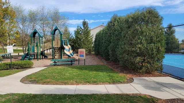 $285,000 | 1422 Carlisle Lane, Hampshire, IL 60140