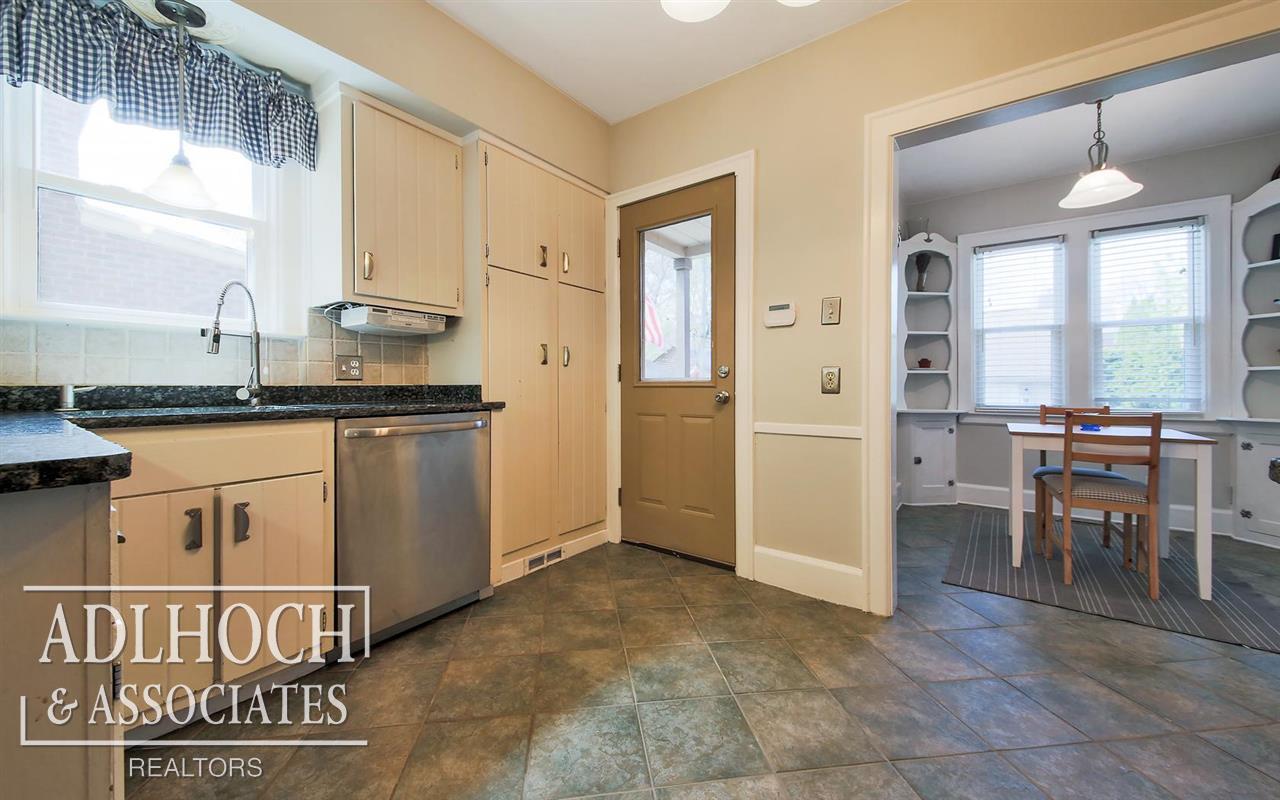 239 McMillan Road Grosse Pointe Farms, MI 48236 - Photo 5 of 20