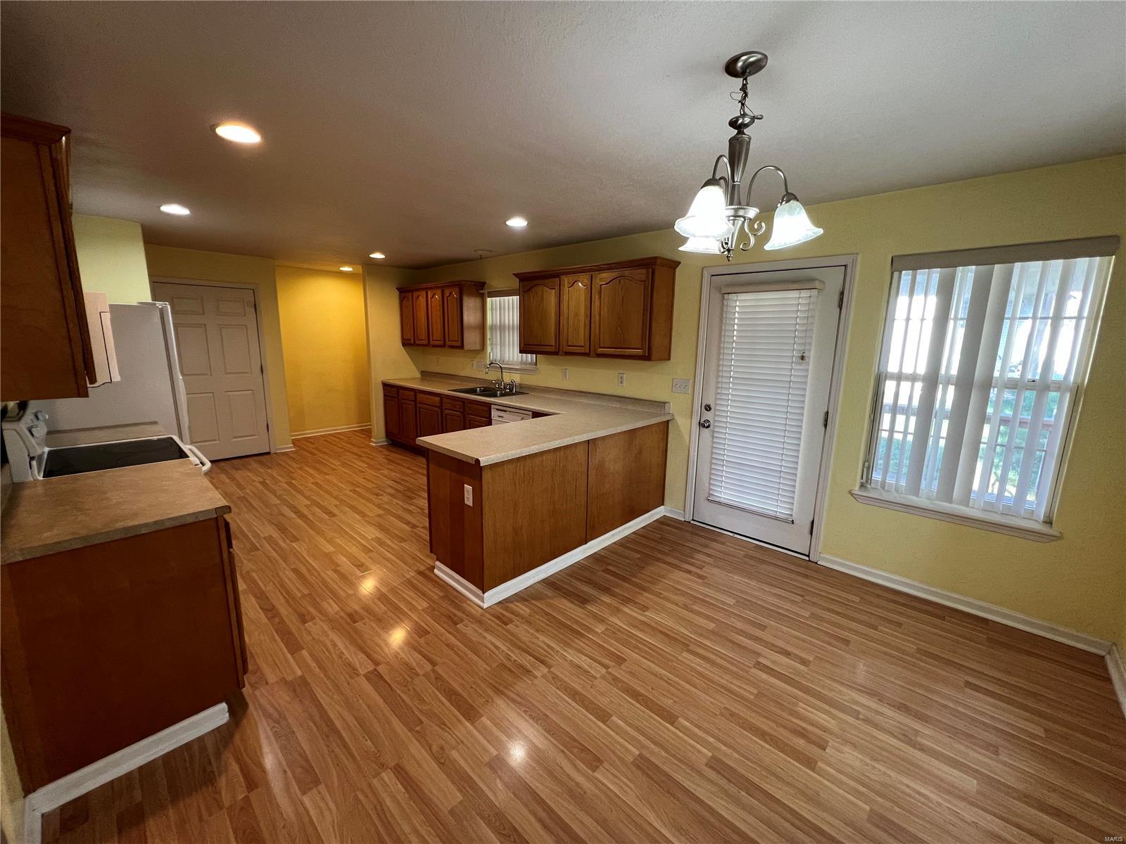 162 Ridgeview Drive St. Robert, MO 65584 - Photo 3 of 25