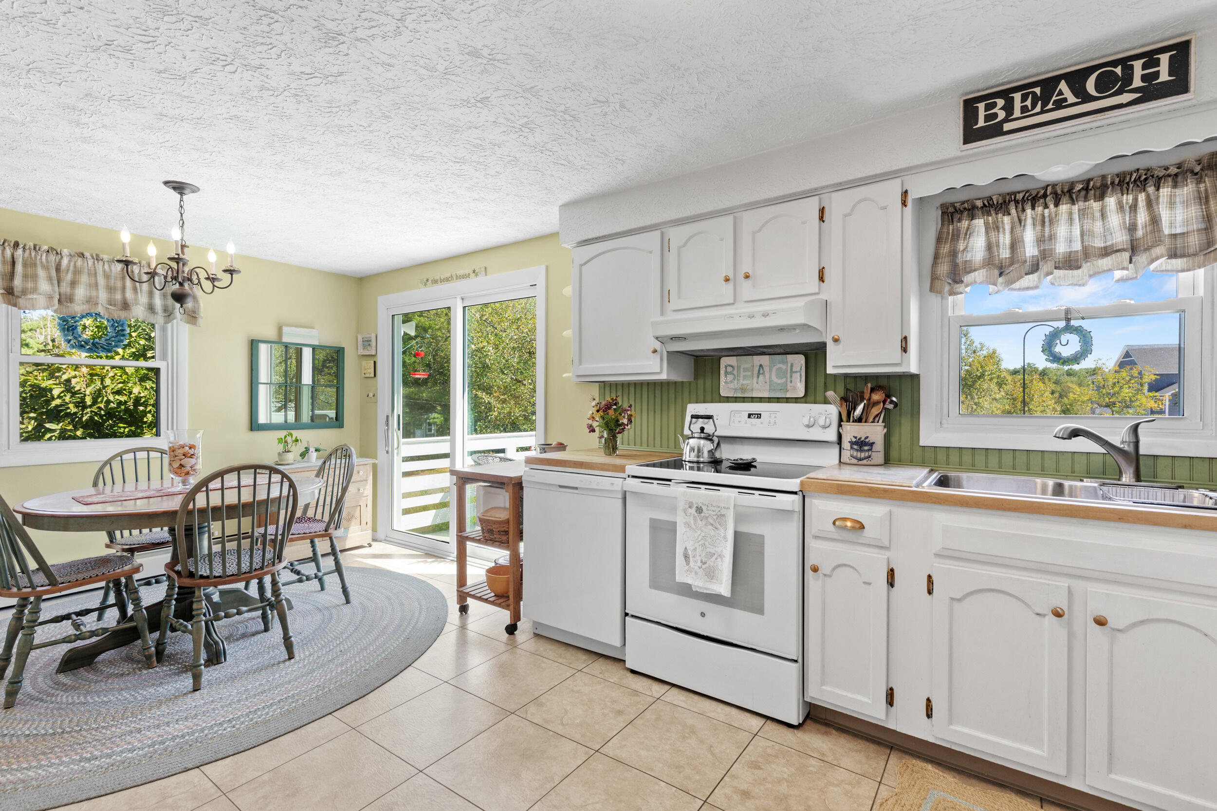 153 Guinea Road Biddeford, ME 04005 - Photo 9 of 44 153 guinea rd, biddeford_014