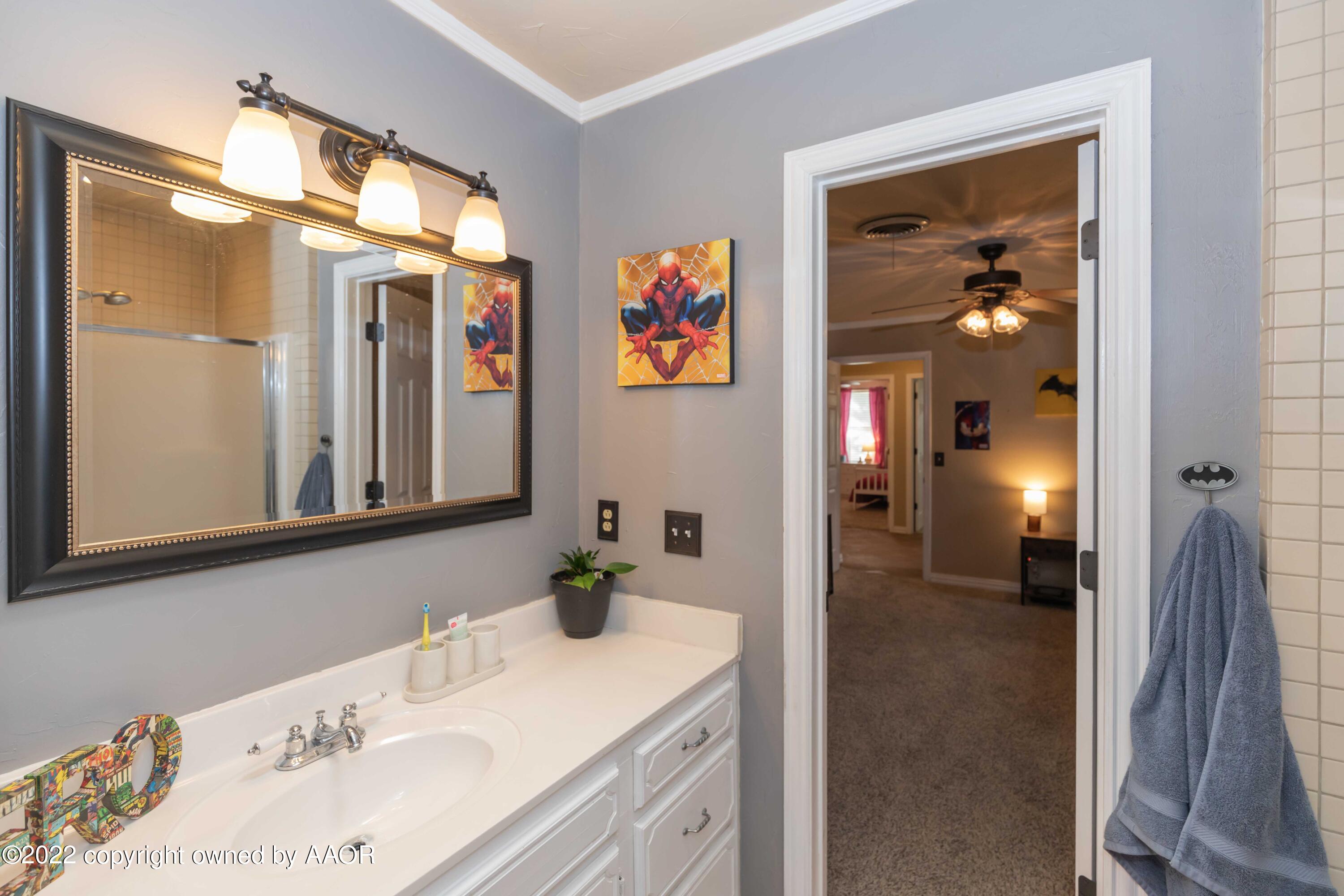 6410 Hamstead Drive Amarillo, TX 79109 - Photo 19 of 50 BATHROOM 3 VIEW 1