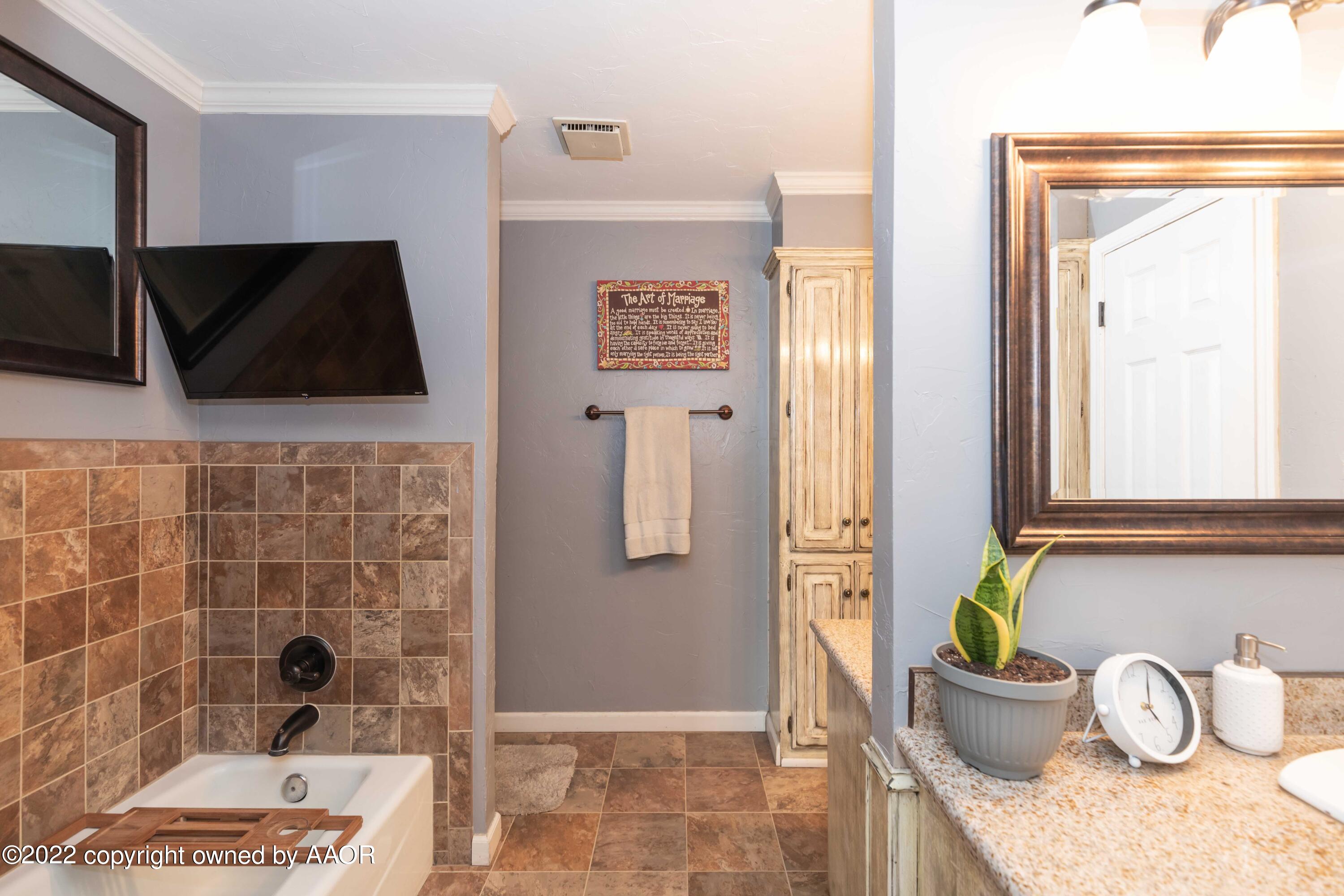 6410 Hamstead Drive Amarillo, TX 79109 - Photo 25 of 50 MASTER BATH VIEW 1