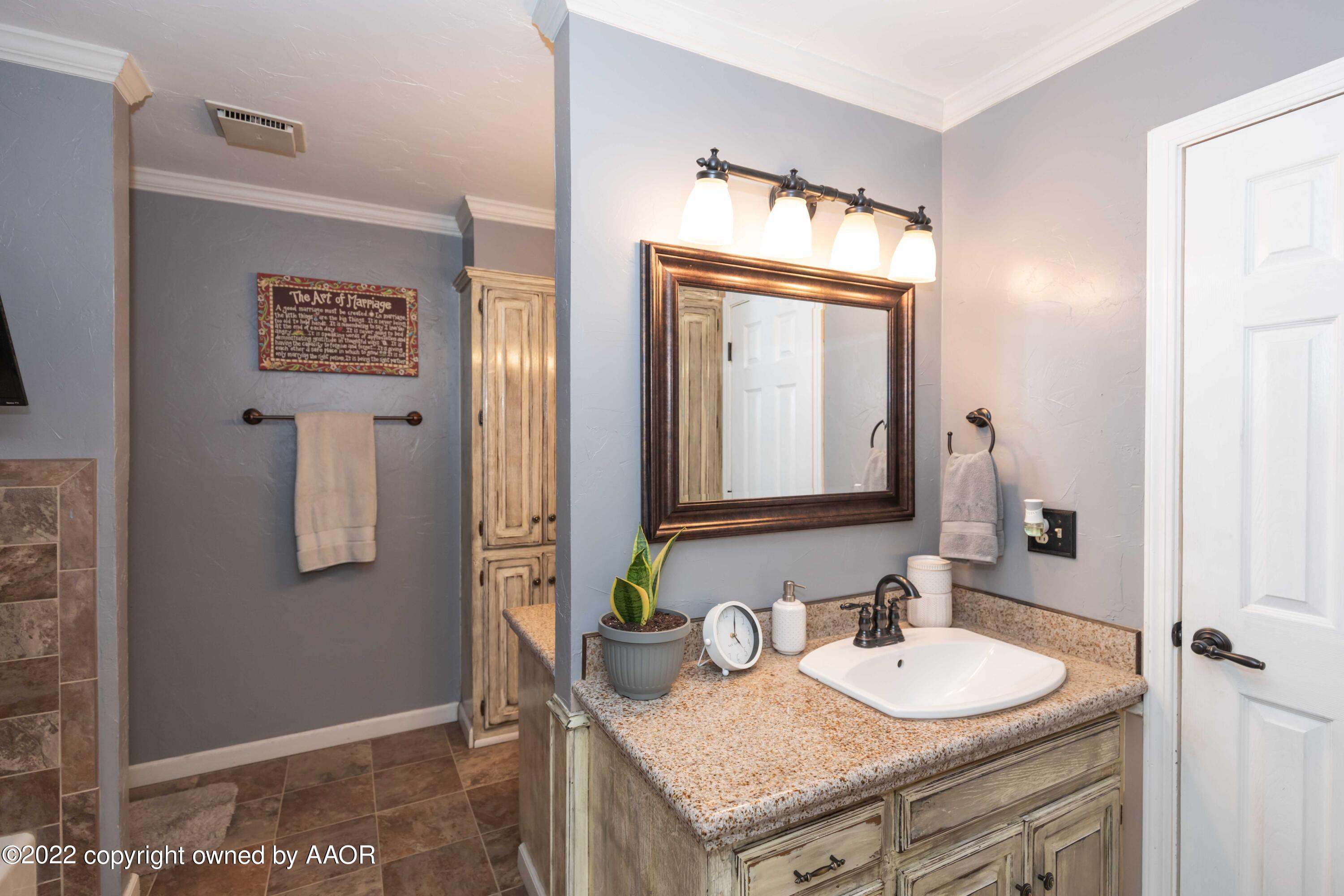 6410 Hamstead Drive Amarillo, TX 79109 - Photo 26 of 50 MASTER BATH VIEW 2
