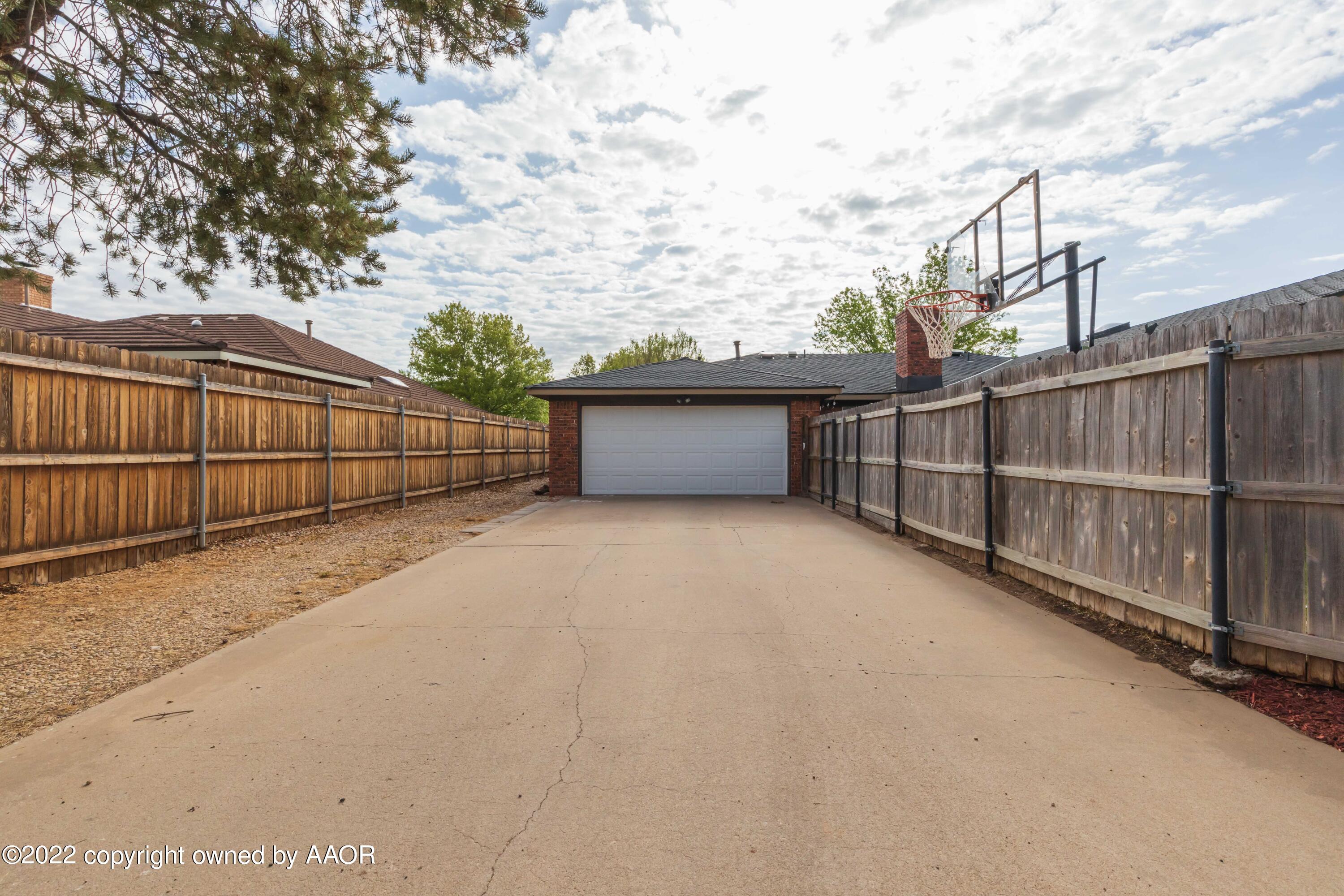 6410 Hamstead Drive Amarillo, TX 79109 - Photo 50 of 50 GARAGE