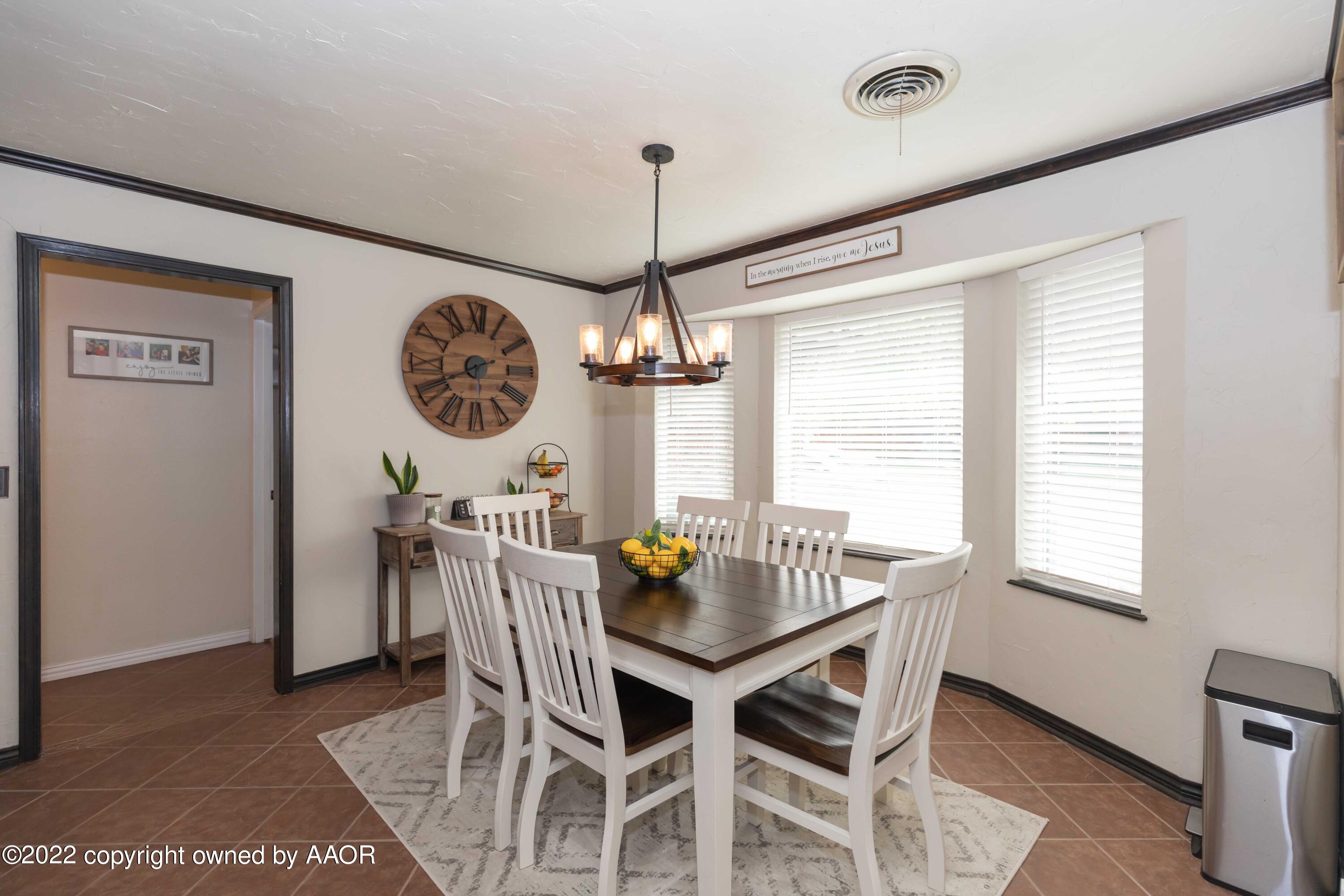 6410 Hamstead Drive Amarillo, TX 79109 - Photo 6 of 50 DINING VIEW 1