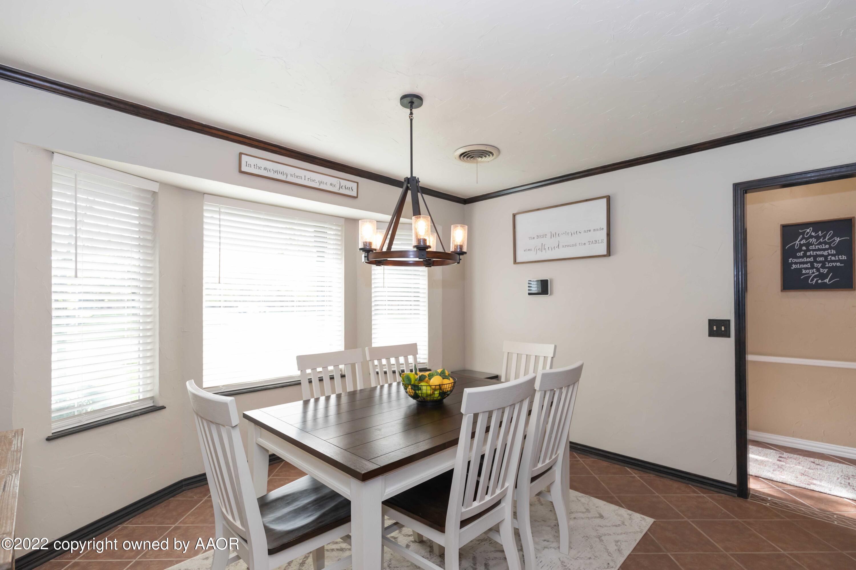 6410 Hamstead Drive Amarillo, TX 79109 - Photo 7 of 50 DINING VIEW 2