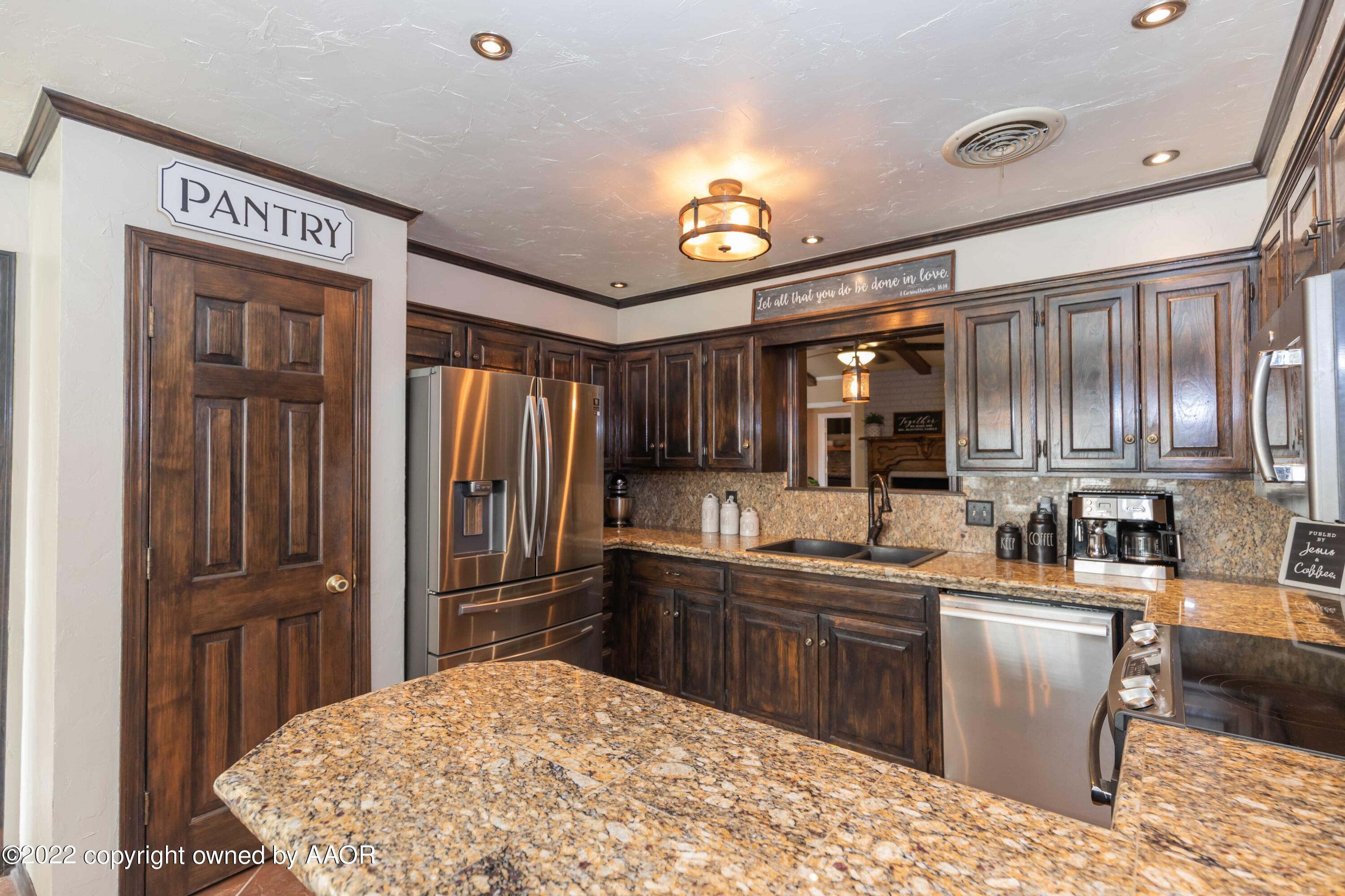 6410 Hamstead Drive Amarillo, TX 79109 - Photo 9 of 50 KITCHEN VIEW 1