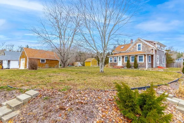 $484,900 | 137 Fearing Hill Road, Wareham, MA 02576
