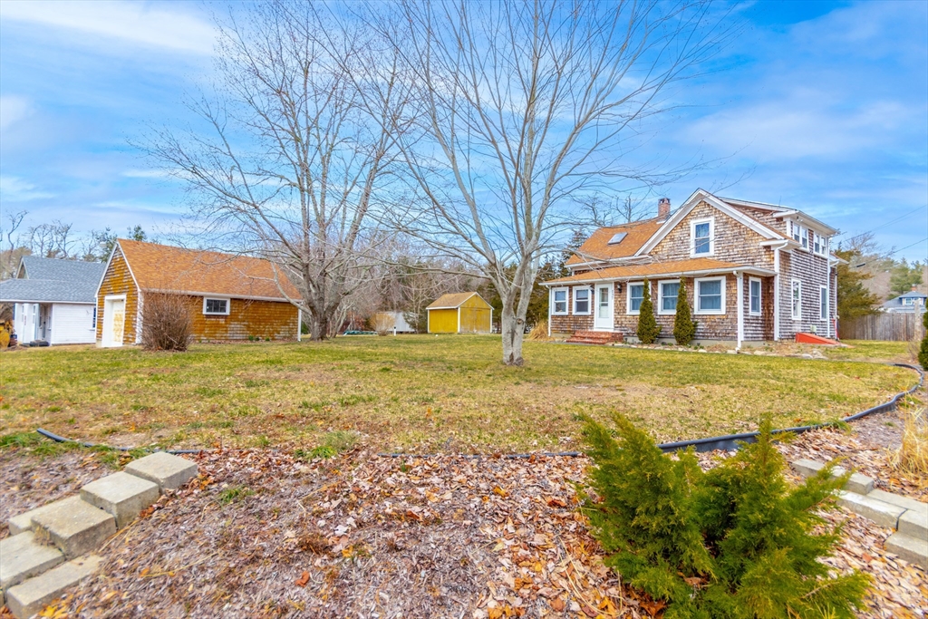 137 Fearing Hill Road Wareham, MA 02576 - Photo 2 of 34