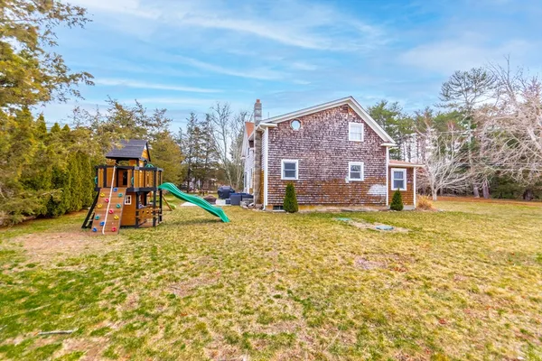 $484,900 | 137 Fearing Hill Road, Wareham, MA 02576