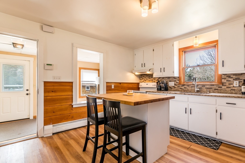 137 Fearing Hill Road Wareham, MA 02576 - Photo 5 of 34