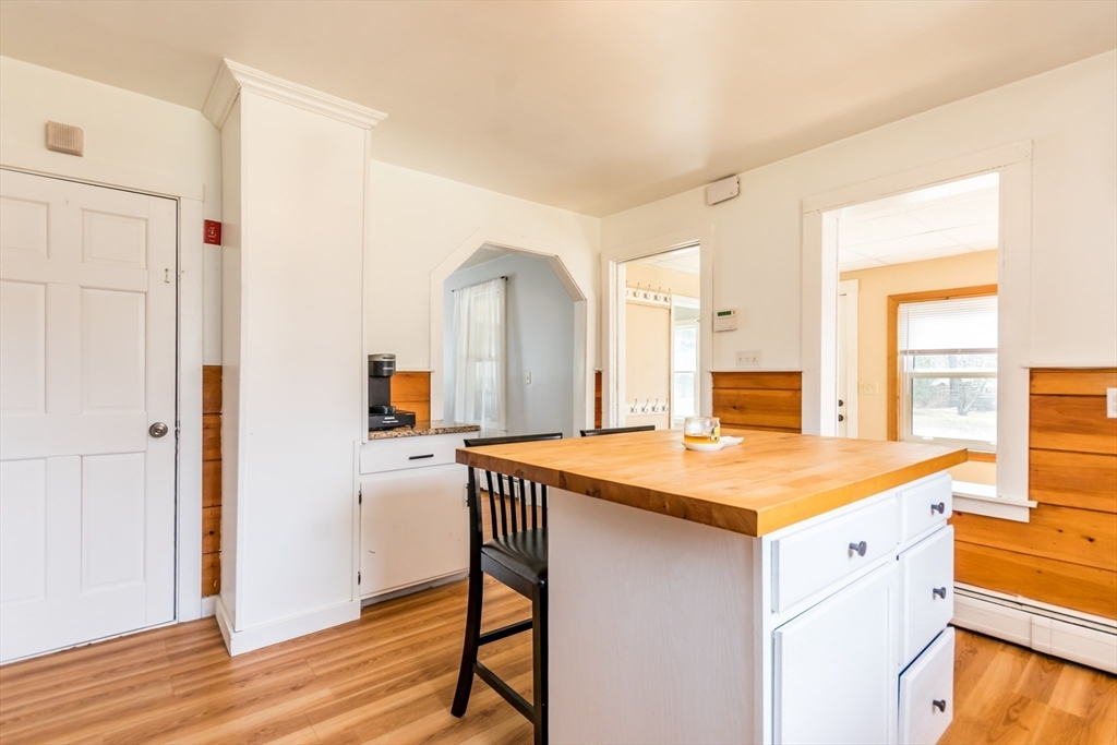 137 Fearing Hill Road Wareham, MA 02576 - Photo 8 of 34