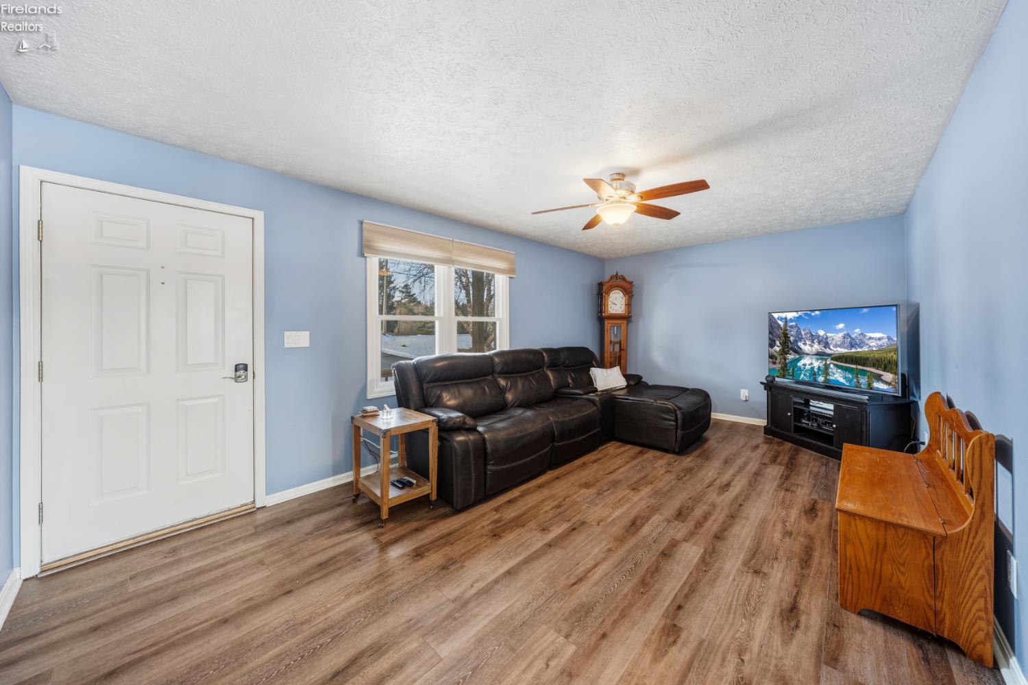 12518 Darrow Road Vermilion, OH 44089 - Photo 3 of 58 Gallery Image 3