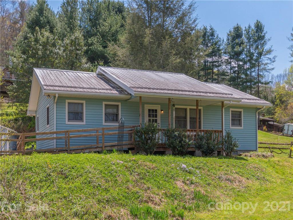 313 Shady Ridge Road Waynesville, NC 28785 - Photo 1 of 28 Gallery Image 1