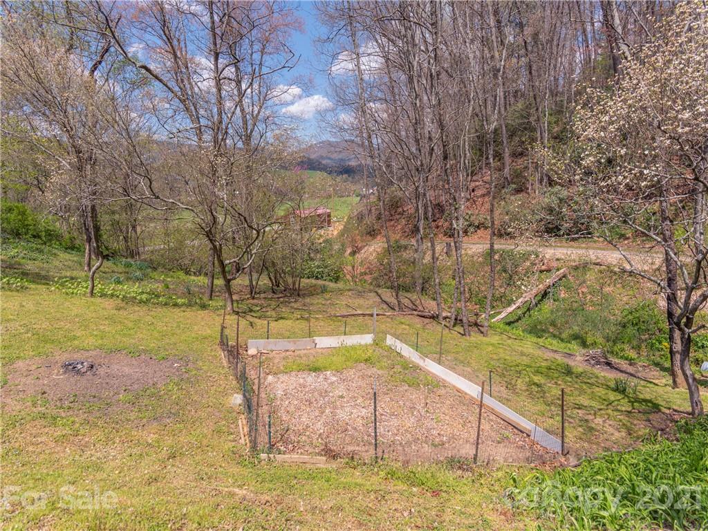 313 Shady Ridge Road Waynesville, NC 28785 - Photo 21 of 28 Gallery Image 21