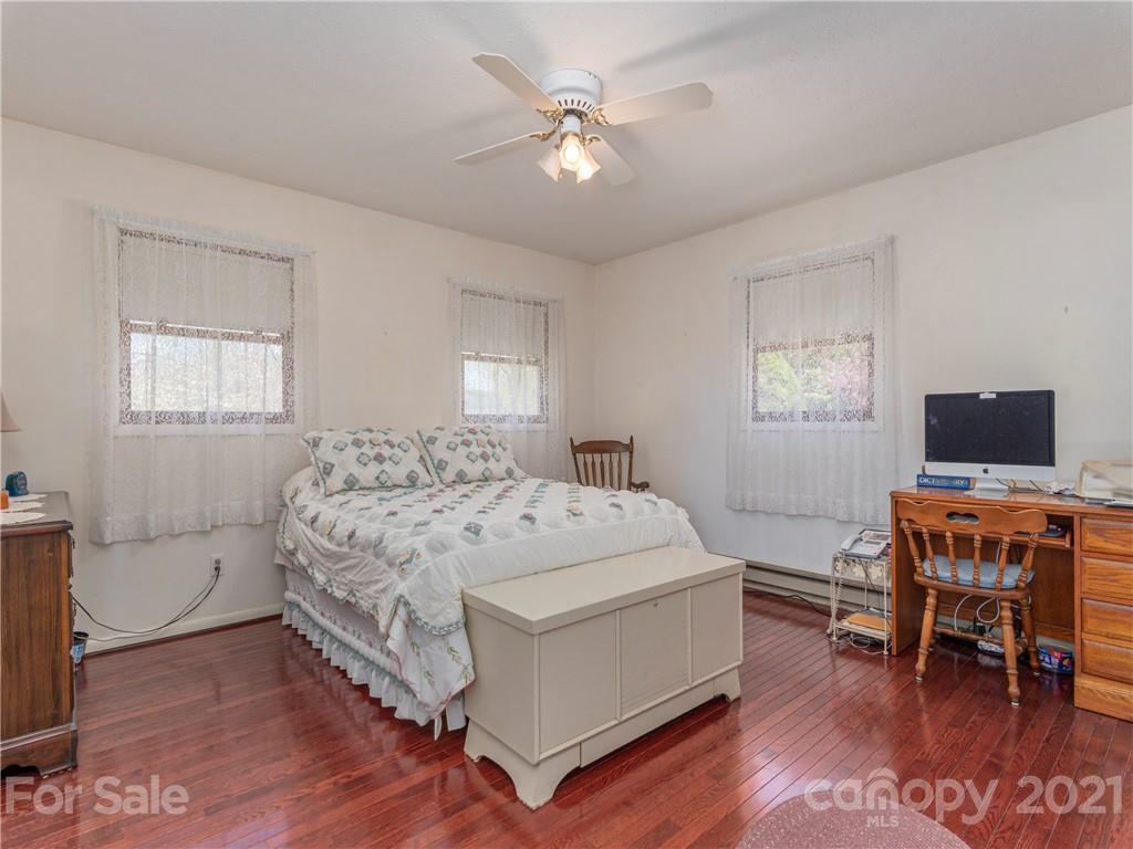 313 Shady Ridge Road Waynesville, NC 28785 - Photo 10 of 28 Gallery Image 10