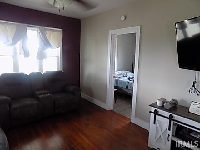 9427 5th Road Bremen, IN 46506 - Photo 4 of 32