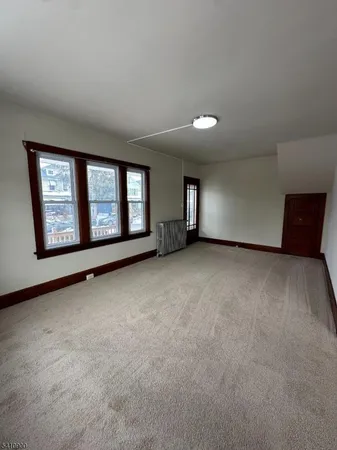 $2,100 | 292 Irwin Street, Unit 1, Phillipsburg, NJ 08865