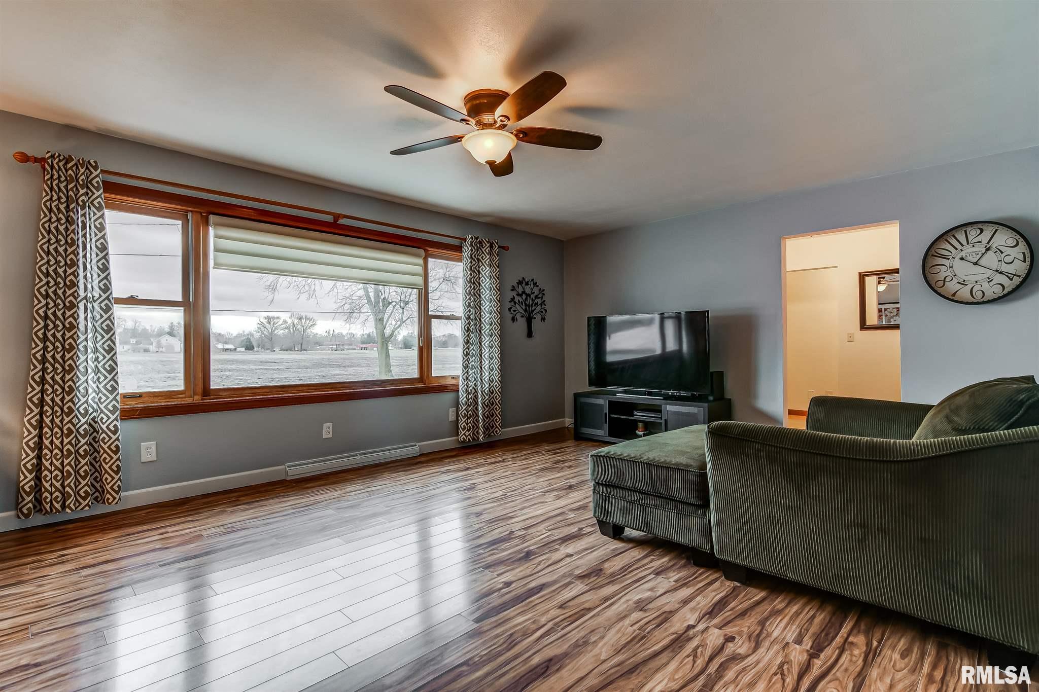 708 Trojan Road Auburn, IL 62615 - Photo 5 of 35 Gallery Image 5
