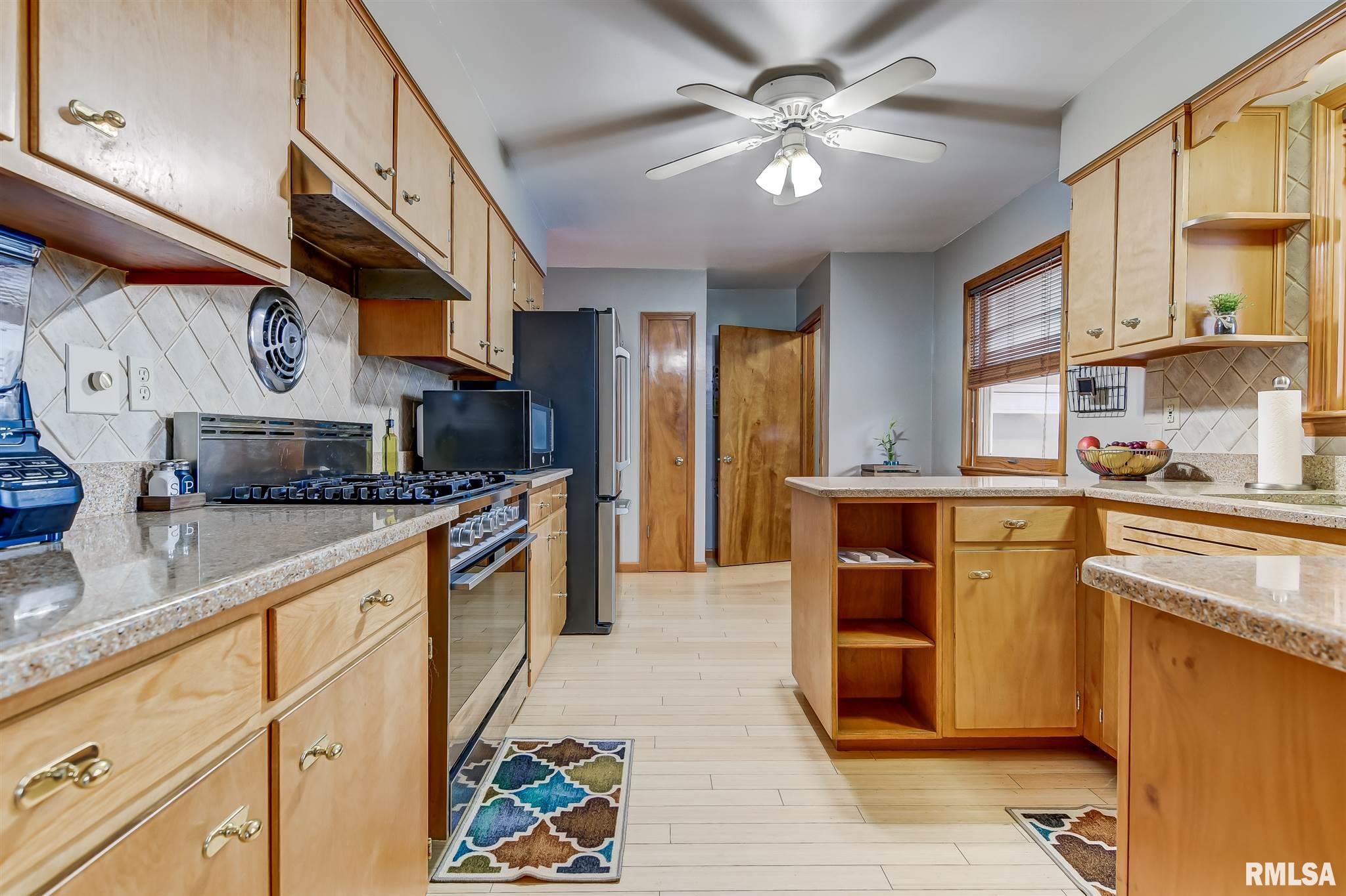 708 Trojan Road Auburn, IL 62615 - Photo 8 of 35 Gallery Image 8
