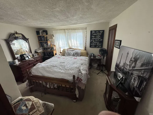 $299,000 | 13762 Highway 231, Loogootee, IN 47553