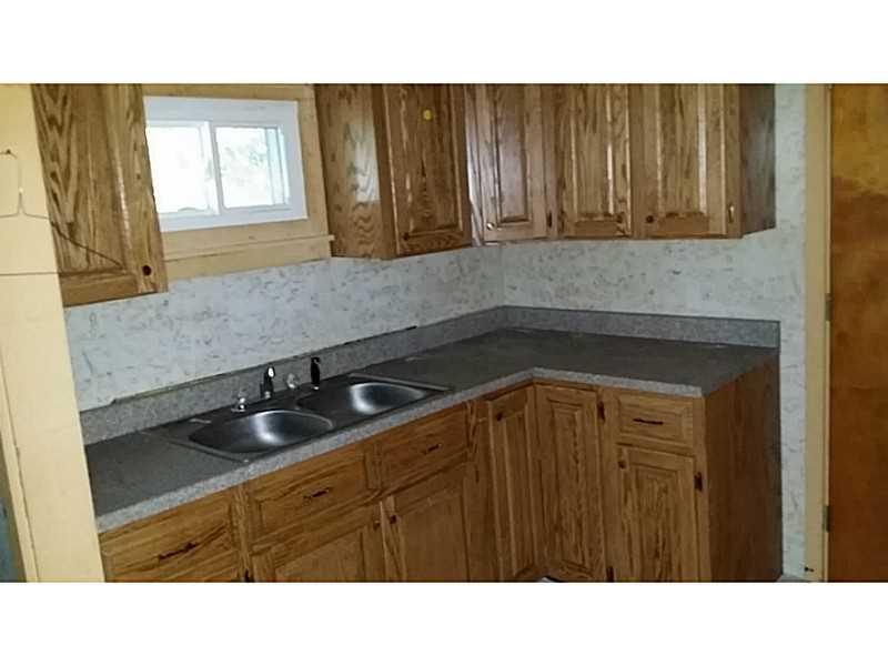 467 Mason Road Tarentum, PA 15084 - Photo 12 of 17 Kitchen.