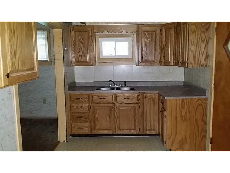 467 Mason Road Tarentum, PA 15084 - Photo 13 of 17 Kitchen.