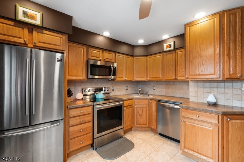 51 Brookwood Road Stanhope, NJ 07874 - Photo 13 of 33