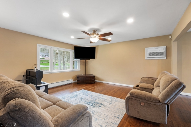 51 Brookwood Road Stanhope, NJ 07874 - Photo 7 of 33