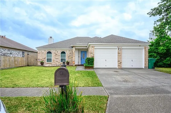 $275,000 | 2540 Foliage Drive, Marrero, LA 70072