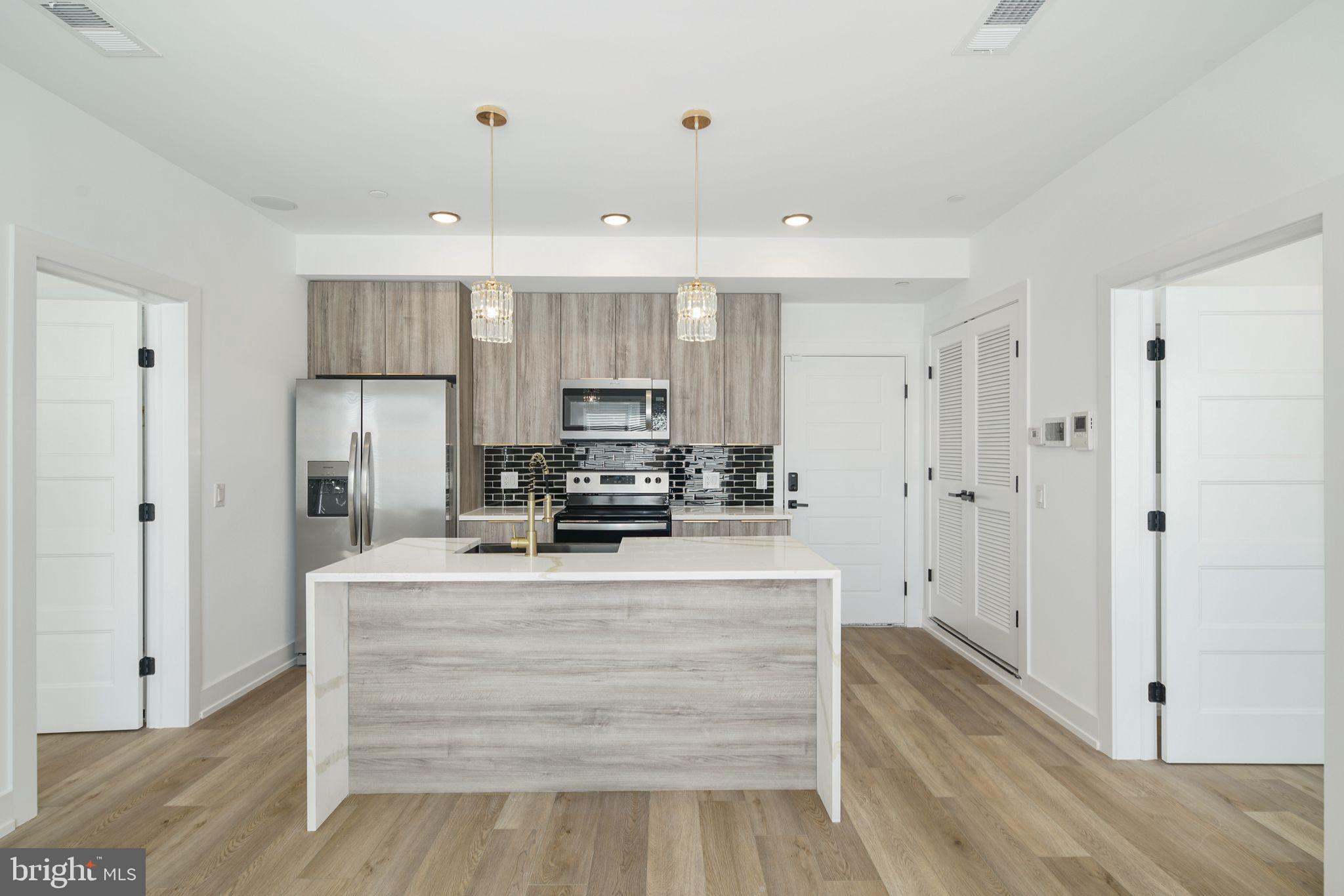 2000 North Front Street, Unit 2 Philadelphia, PA 19122 - Photo 3 of 22