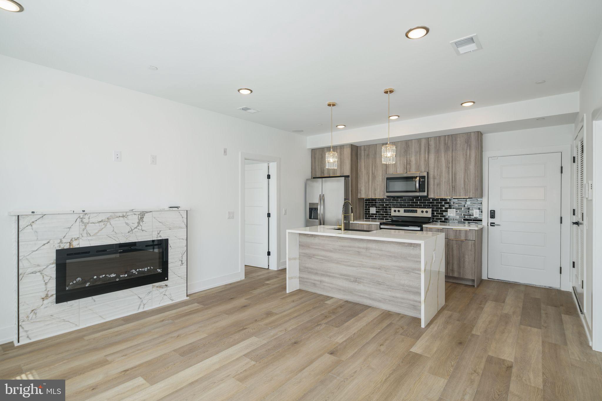 2000 North Front Street, Unit 2 Philadelphia, PA 19122 - Photo 4 of 22