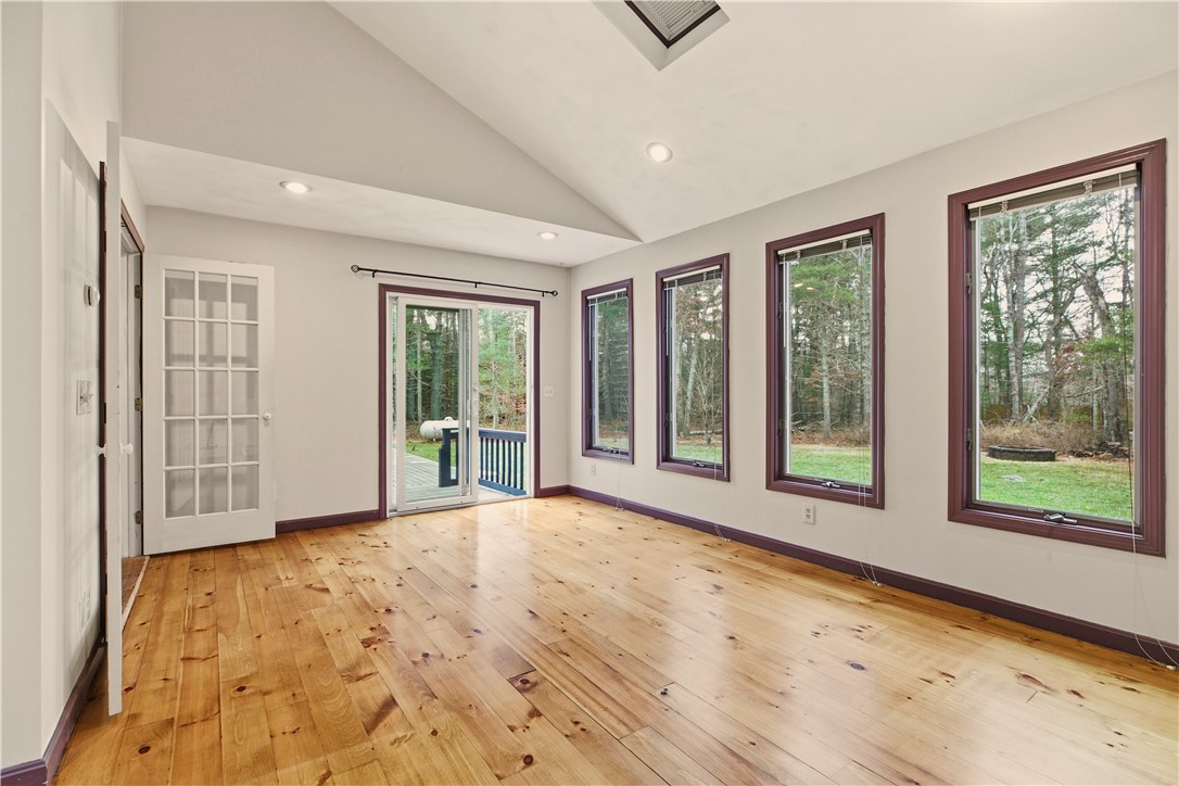 302 Hillsdale Road Richmond, RI 02892 - Photo 12 of 50