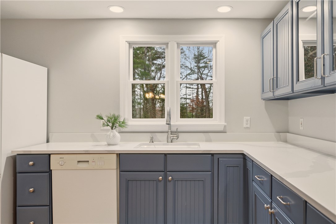 302 Hillsdale Road Richmond, RI 02892 - Photo 19 of 50