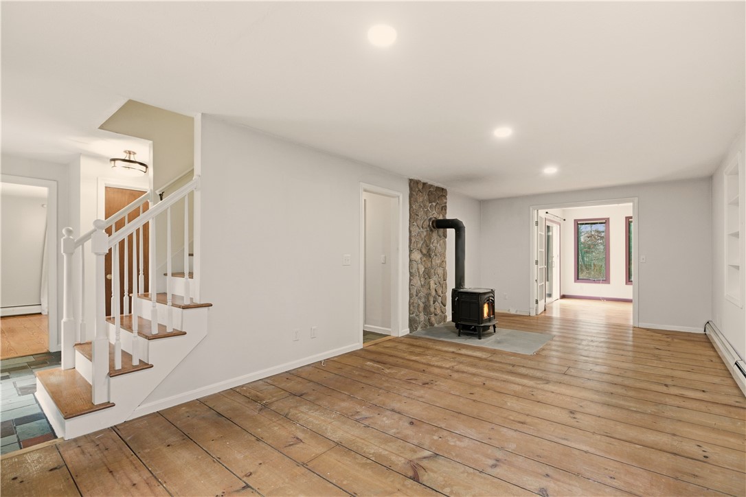 302 Hillsdale Road Richmond, RI 02892 - Photo 4 of 50