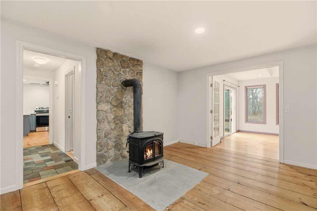 302 Hillsdale Road Richmond, RI 02892 - Photo 6 of 50