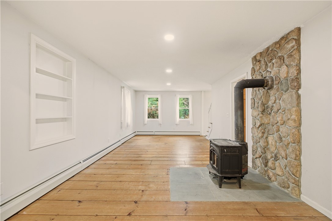 302 Hillsdale Road Richmond, RI 02892 - Photo 7 of 50