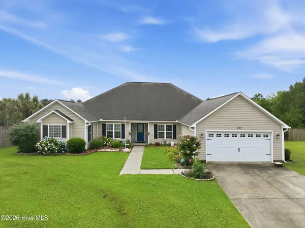 $589,000 | 803 Canvas Court, Swansboro, NC 28584