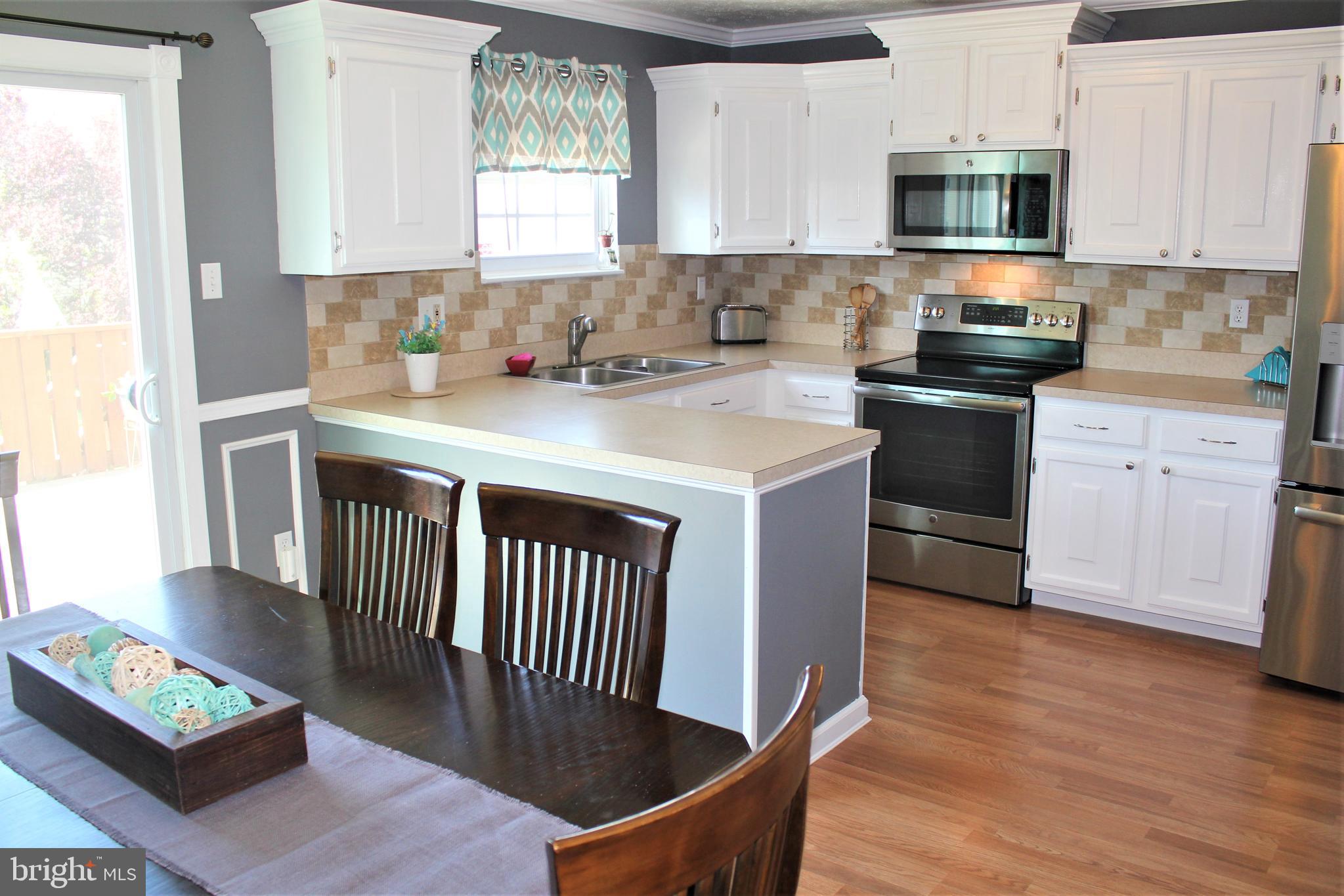 4072 Rustico Road Baltimore, MD 21220 - Photo 9 of 46 Eat-In Kitchen