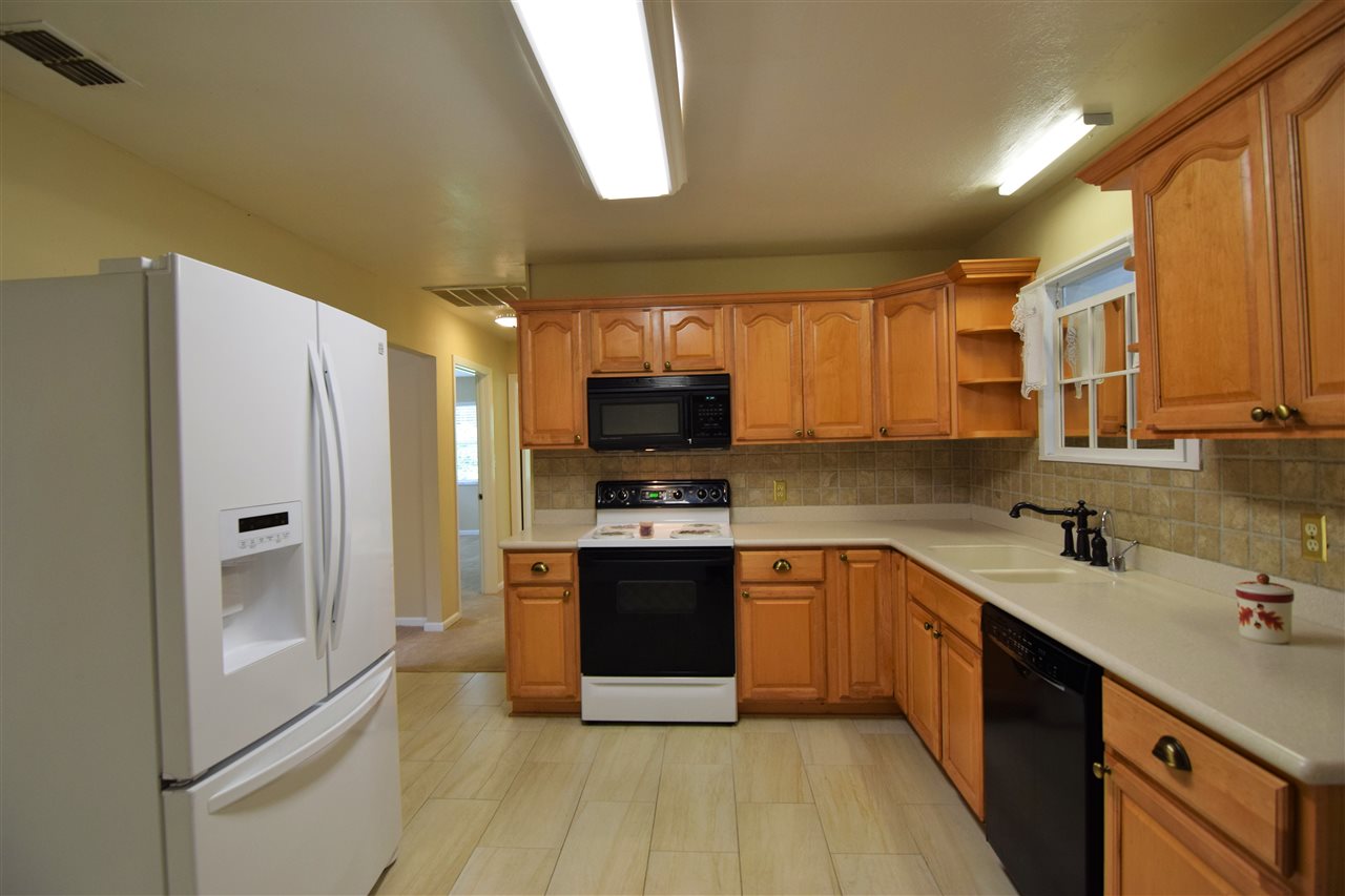 2020 Taylor Road Tallahassee, FL 32308 - Photo 8 of 36