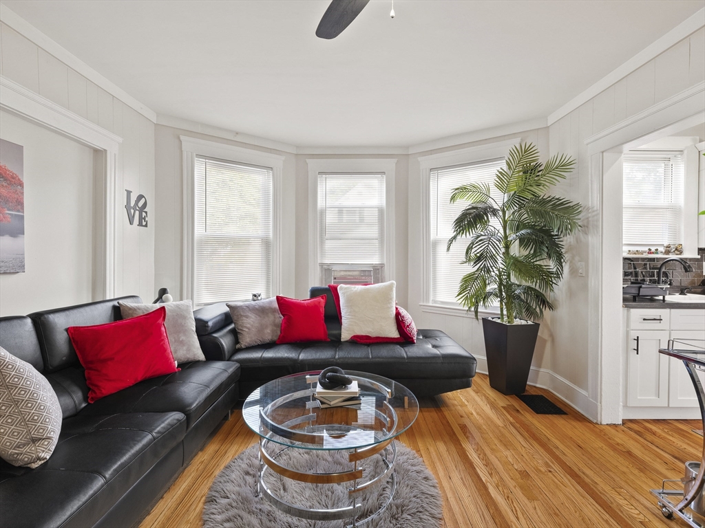 8-10 Edgemere Road, Unit 1 Lynn, MA 01904 - Photo 11 of 36