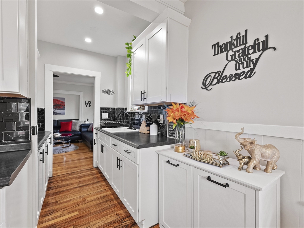 8-10 Edgemere Road, Unit 1 Lynn, MA 01904 - Photo 19 of 36