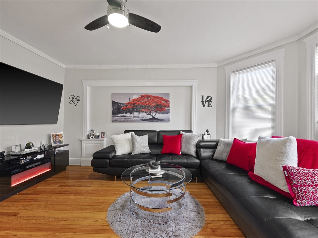 8-10 Edgemere Road, Unit 1 Lynn, MA 01904 - Photo 8 of 36